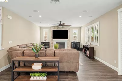 649 Marathon Dr, Oakley, CA 94561 - Photo 8