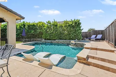 649 Marathon Dr, Oakley, CA 94561 - Photo 2