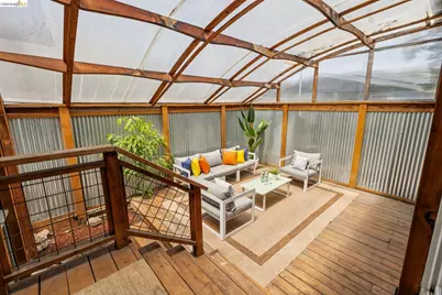 870 43rd St, Oakland, CA 94608 - Photo 40