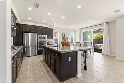 8056 Westport Cir, Discovery Bay, CA 94505 - Photo 14