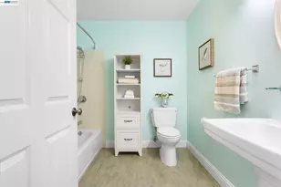 1811 8th St, Alameda, CA 94501 - Photo 52