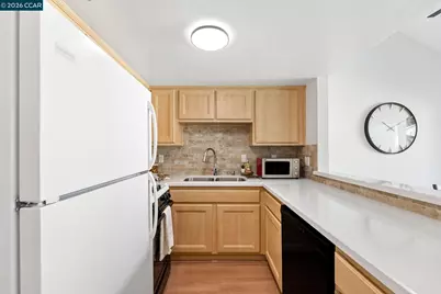 4536 Melody Dr #D, Concord, CA 94521 - Photo 12