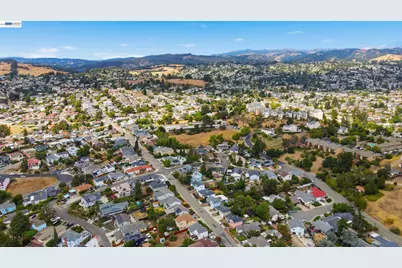 17119 Rolando Ave, Castro Valley, CA 94546 - Photo 56