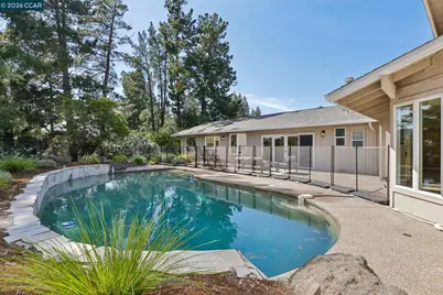 445 Kingsford Dr, Moraga, CA 94556 - Photo 42