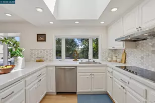 445 Kingsford Dr, Moraga, CA 94556 - Photo 14