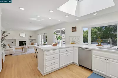 445 Kingsford Dr, Moraga, CA 94556 - Photo 16