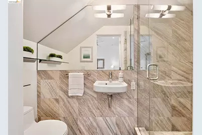 2211 5th St #B, Berkeley, CA 94710 - Photo 18