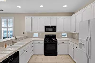 297 Baldwin Dr, Brentwood, CA 94513 - Photo 10