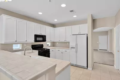 297 Baldwin Dr, Brentwood, CA 94513 - Photo 12