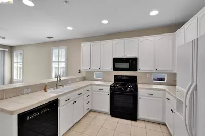 297 Baldwin Dr, Brentwood, CA 94513 - Photo 14