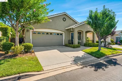 297 Baldwin Dr, Brentwood, CA 94513 - Photo 2