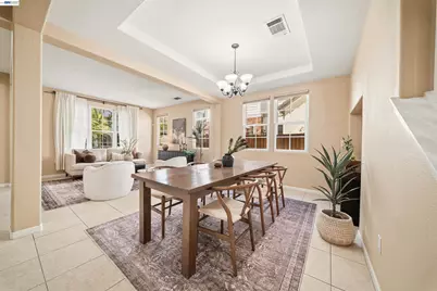 381 Hollister Ave, Alameda, CA 94501 - Photo 6