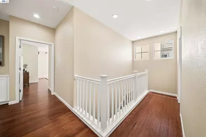 381 Hollister Ave, Alameda, CA 94501 - Photo 16