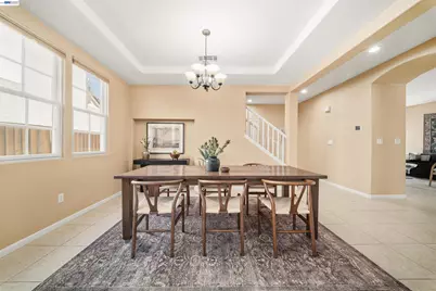 381 Hollister Ave, Alameda, CA 94501 - Photo 8