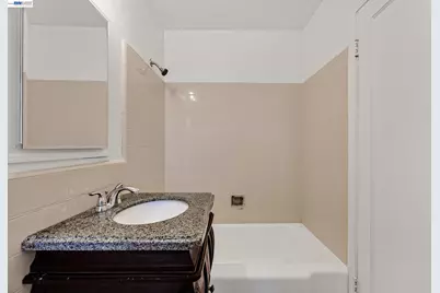 566 57th St., Oakland, CA 94609 - Photo 16