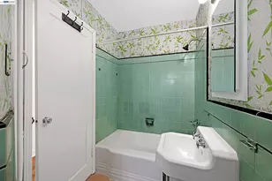 566 57th St, Oakland, CA 94609 - Photo 6