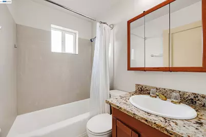 566 57th St., Oakland, CA 94609 - Photo 34