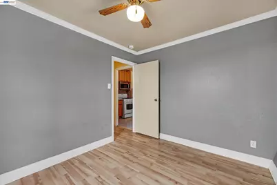 566 57th St., Oakland, CA 94609 - Photo 32