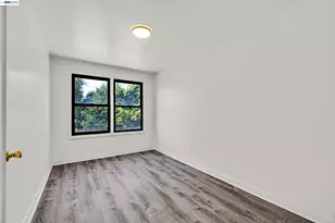 566 57th St, Oakland, CA 94609 - Photo 8