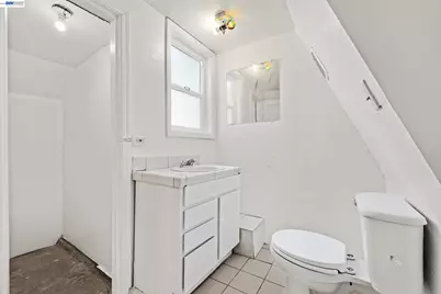 566 57th St., Oakland, CA 94609 - Photo 20