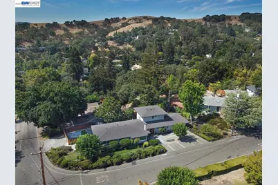 3255 Sweet Dr, Lafayette, CA 94549 - Photo 6