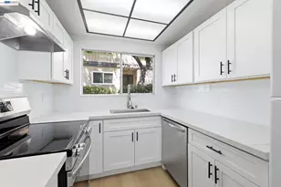 10401 Shaw St, Oakland, CA 94605 - Photo 14