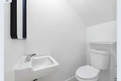 10401 Shaw St #401, Oakland, CA 94605 - Photo 20
