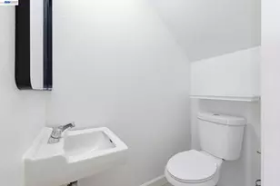 10401 Shaw St, Oakland, CA 94605 - Photo 20