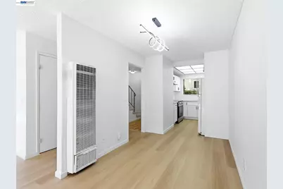 10401 Shaw St #401, Oakland, CA 94605 - Photo 10