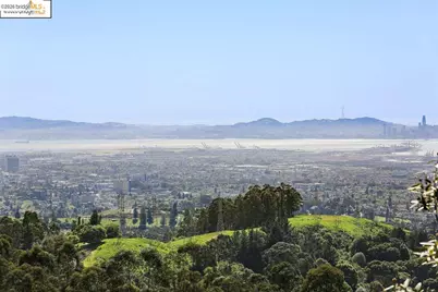 6100 Skyline Blvd, Oakland, CA 94611 - Photo 16