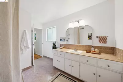 2324 Lakeshore Ave #6, Oakland, CA 94606 - Photo 46