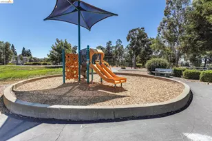 266 Brady St, Martinez, CA 94553 - Photo 32