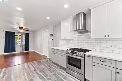1210 Highland Blvd, Hayward, CA 94542 - Photo 10