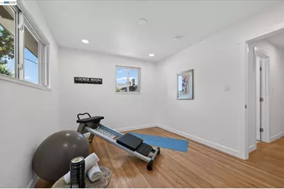 1787 Roxbury Dr, Concord, CA 94519 - Photo 28