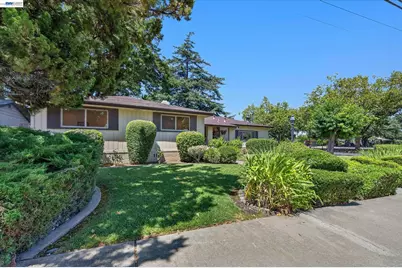 1787 Roxbury Dr, Concord, CA 94519 - Photo 2
