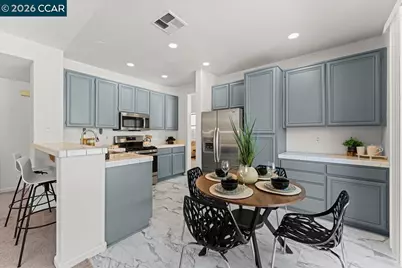 2304 Grassland Way, Antioch, CA 94531 - Photo 10