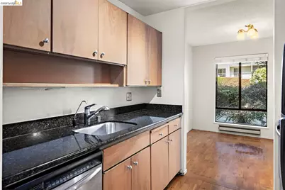 3 Commodore Dr #B153, Emeryville, CA 94608 - Photo 16