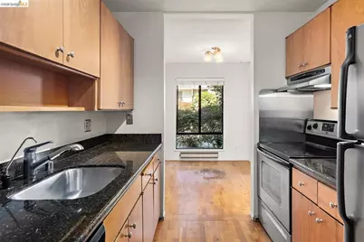 3 Commodore Dr #B153, Emeryville, CA 94608 - Photo 18
