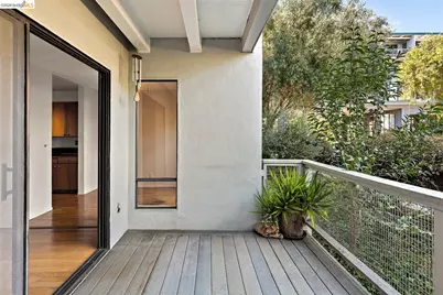 3 Commodore Dr #B153, Emeryville, CA 94608 - Photo 14