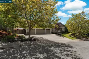 1116 Peacock Creek Dr, Clayton, CA 94517 - Photo 4