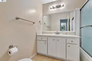 121 Buckingham Dr, Santa Clara, CA 95051 - Photo 16