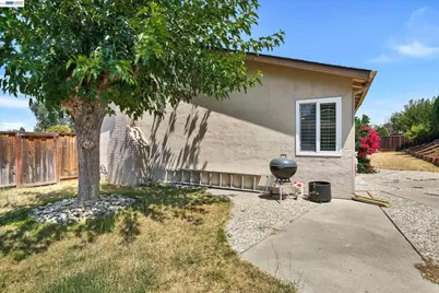555 Teal Ct, Livermore, CA 94551 - Photo 22