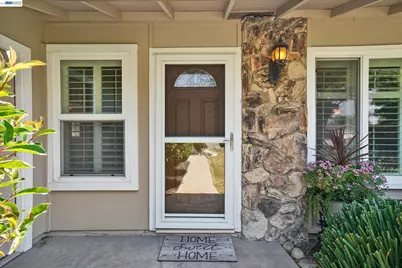 555 Teal Ct, Livermore, CA 94551 - Photo 2