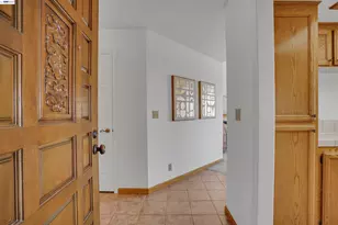 22012 Sevilla Rd, Hayward, CA 94541 - Photo 6