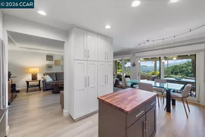 2100 Skycrest Dr #12, Walnut Creek, CA 94595 - Photo 28