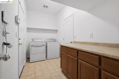 3915 Hummingbird Drive, Antioch, CA 94509 - Photo 18