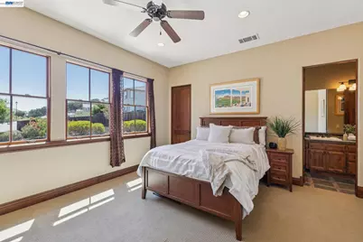 2402 Silver Oaks Ln, Pleasanton, CA 94566 - Photo 46