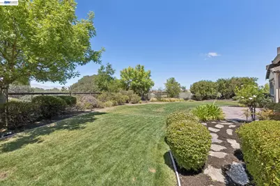 2402 Silver Oaks Ln, Pleasanton, CA 94566 - Photo 84
