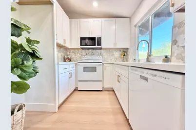 136 Hackamore Ln, Fremont, CA 94539 - Photo 4
