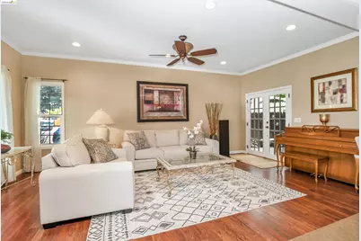 1372 Fruitwood Way, Tracy, CA 95376 - Photo 8